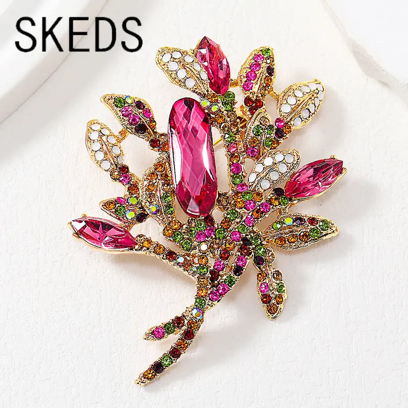 SKEDS Vintage Classic Luxury Rhinestone Flower Shiny Boutique Brooches For Women Fashon Decoration Crystal Clothing Coat Pins