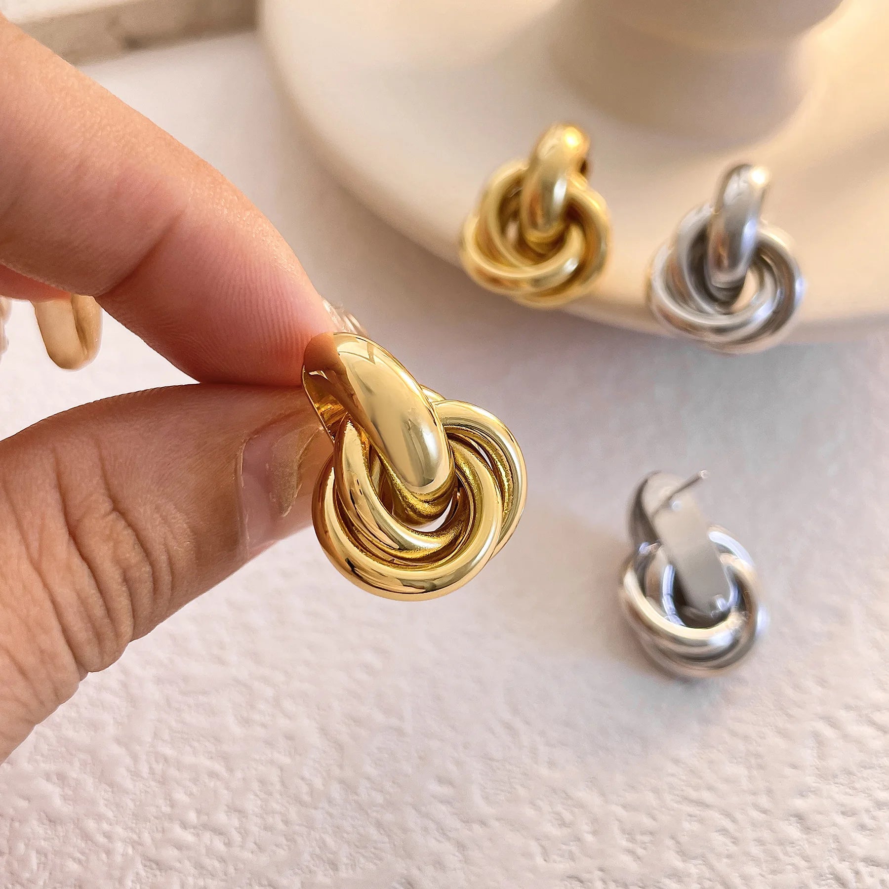 Htpwe Fashion Round Double Ring Metal Stud Earrings For Women Men Gold Silver Geometric Retro Stud Earring Party Daily Jewelry