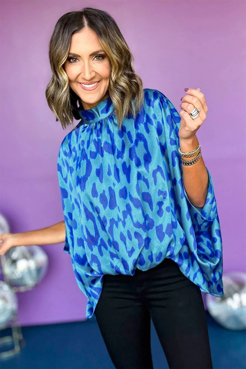Wholesale 2025 New Arrival Oem Boutique Women Clothing Wholesale Blue Animal Printed Mock Neck Detail Caftan Top